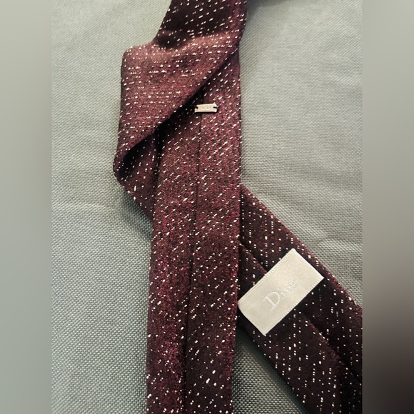 DIOR Men’s Tie in Burgundy and white specs, Brand New, never worn, without tags. - Picture 3 of 11